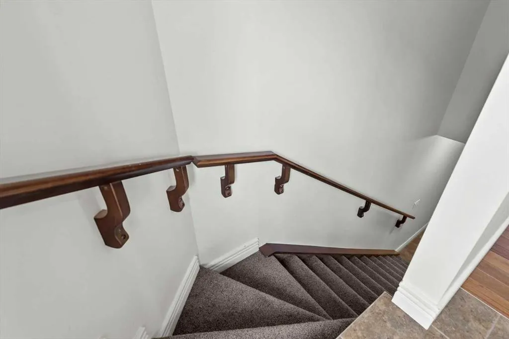 164 Rockyledge View NW, #1