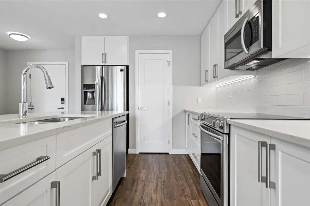 8530 8A Avenue SW, #115