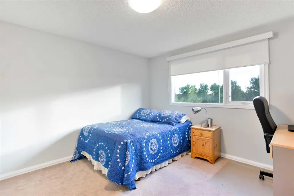 39 Canova Close SW