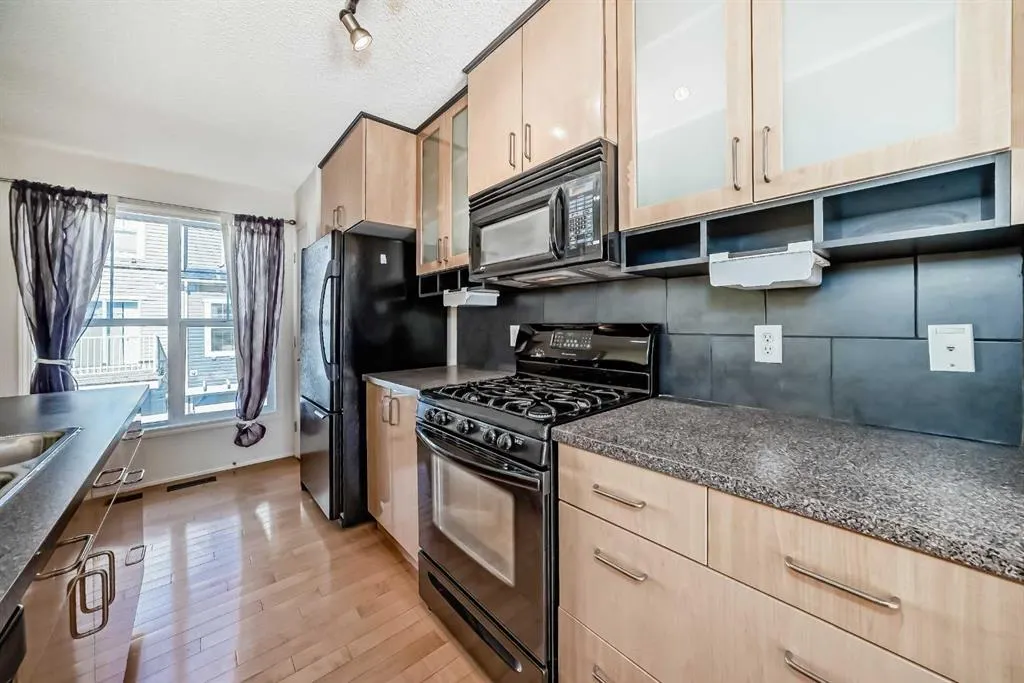 63 Toscana Gardens NW
