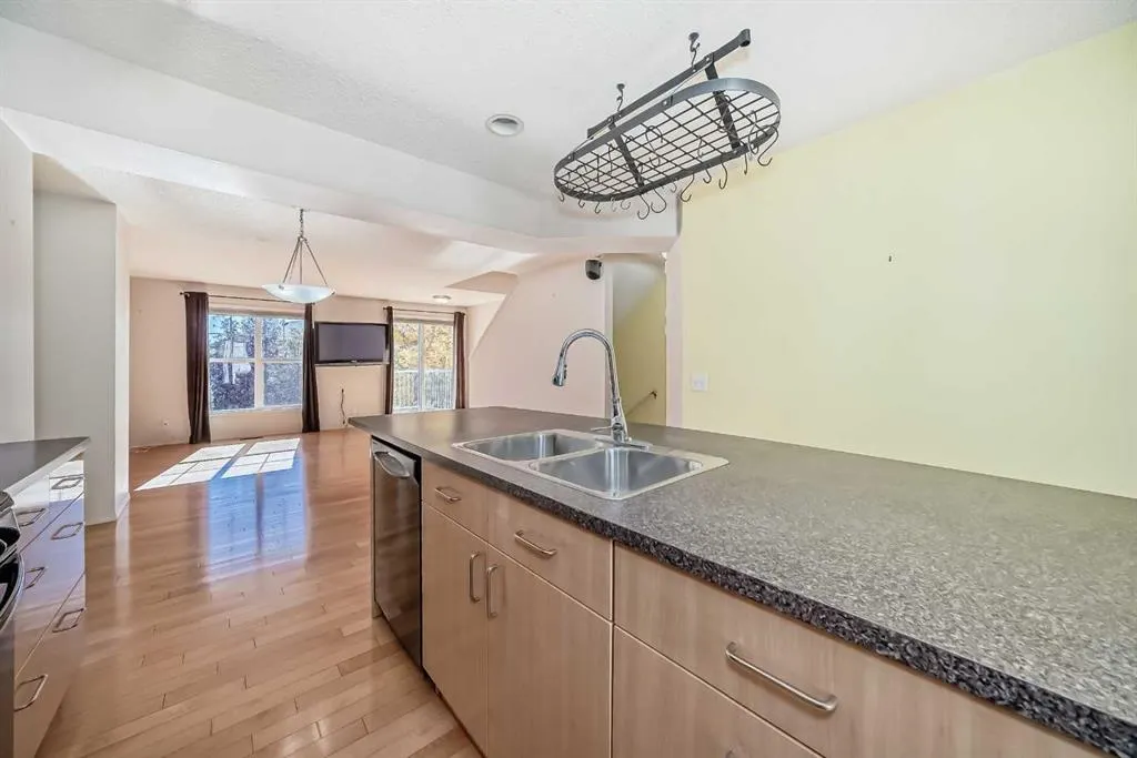 63 Toscana Gardens NW
