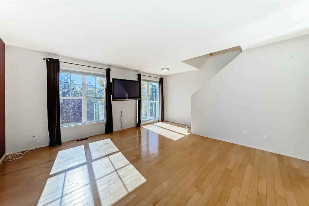 63 Toscana Gardens NW