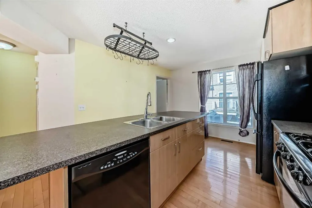 63 Toscana Gardens NW