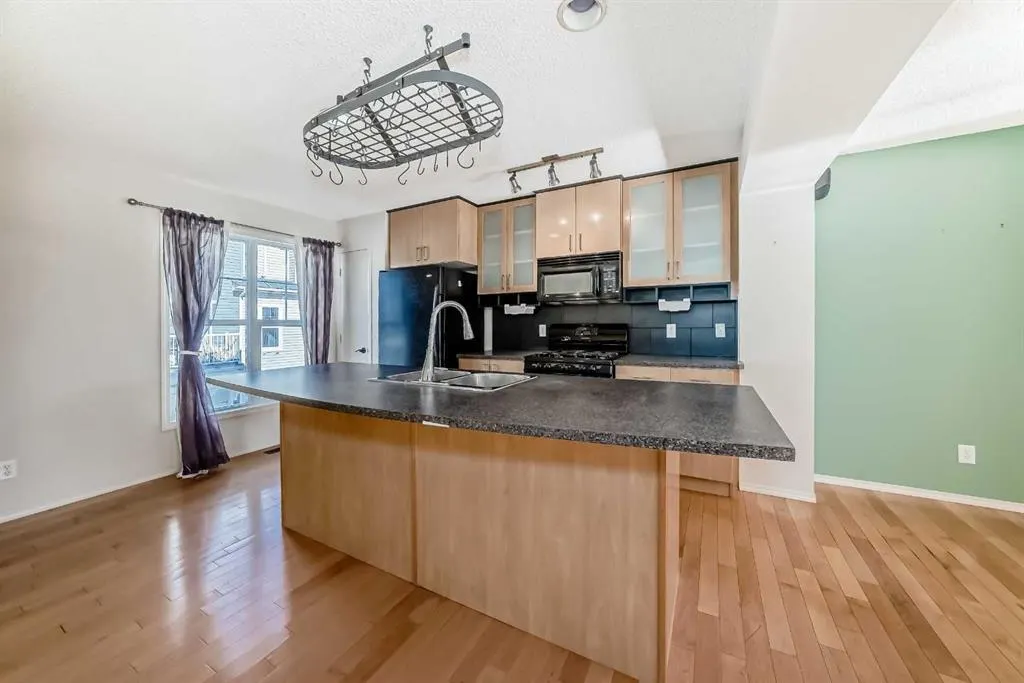 63 Toscana Gardens NW
