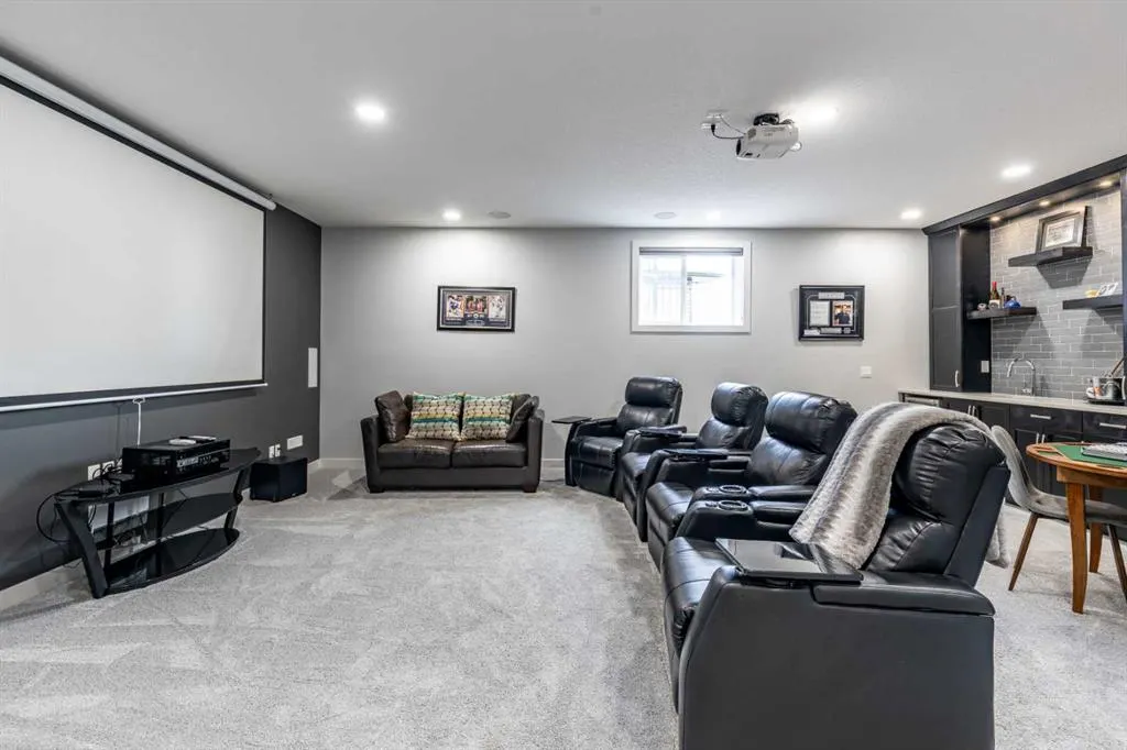 420 Ranchview Road NE
