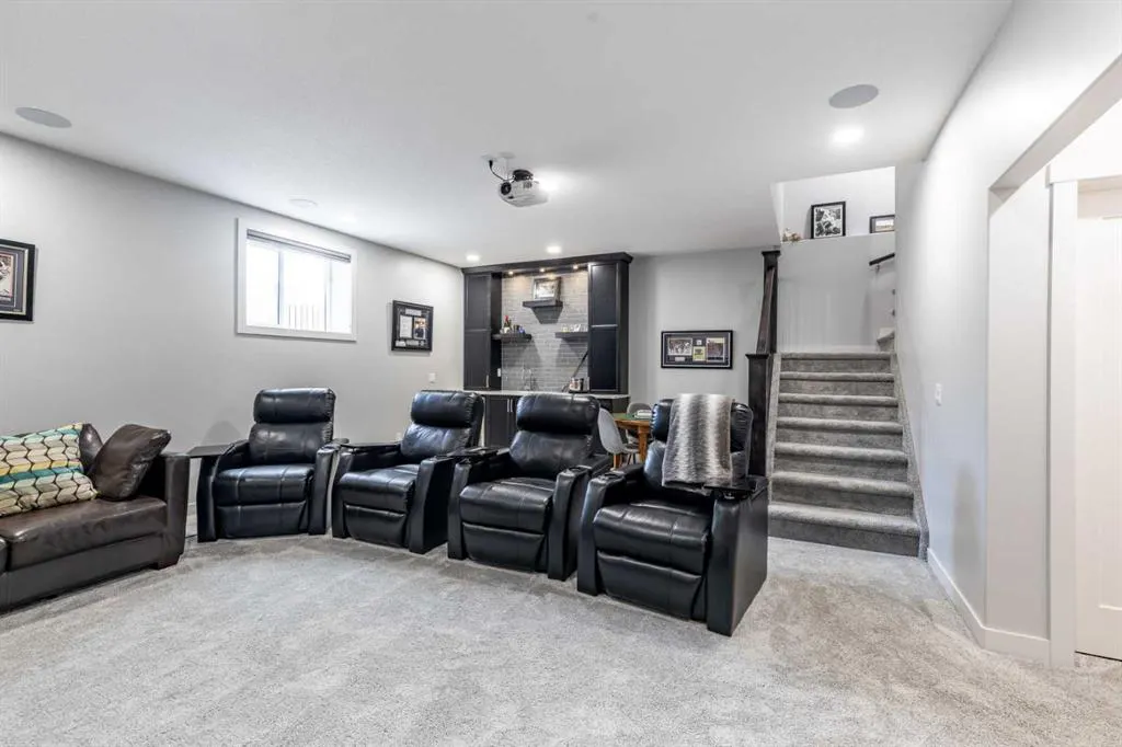 420 Ranchview Road NE