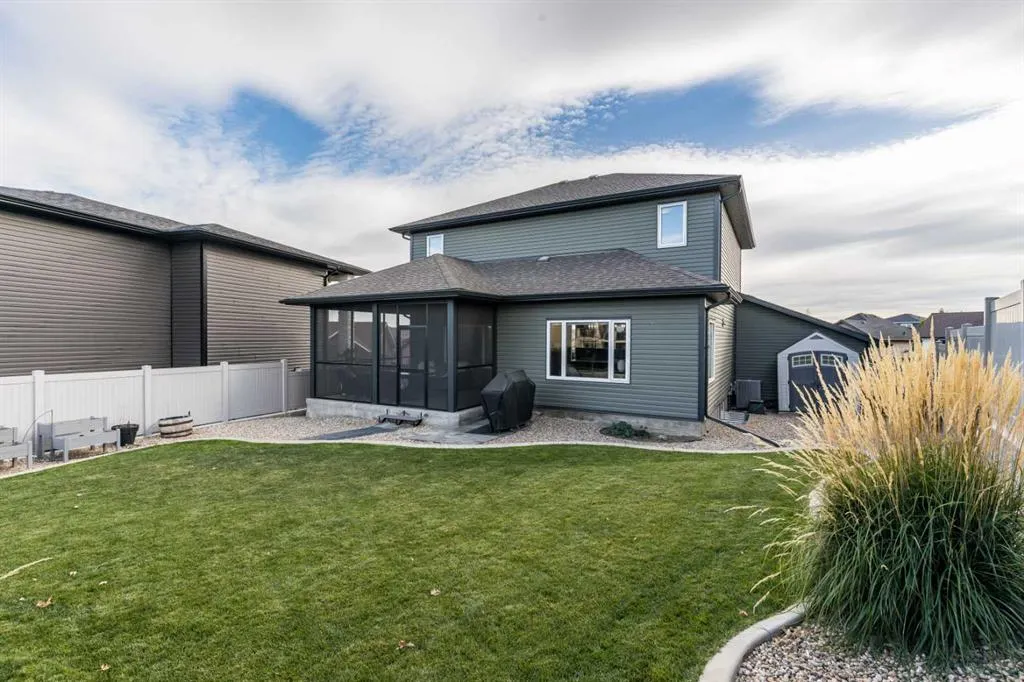 420 Ranchview Road NE