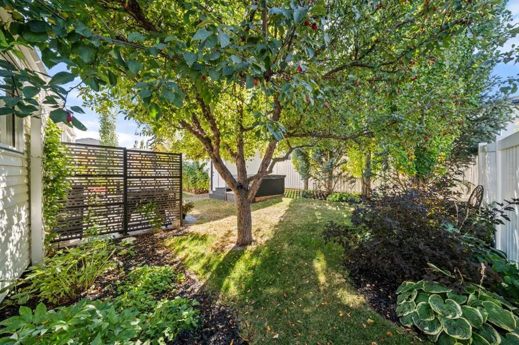 177 Hidden Vale Close NW