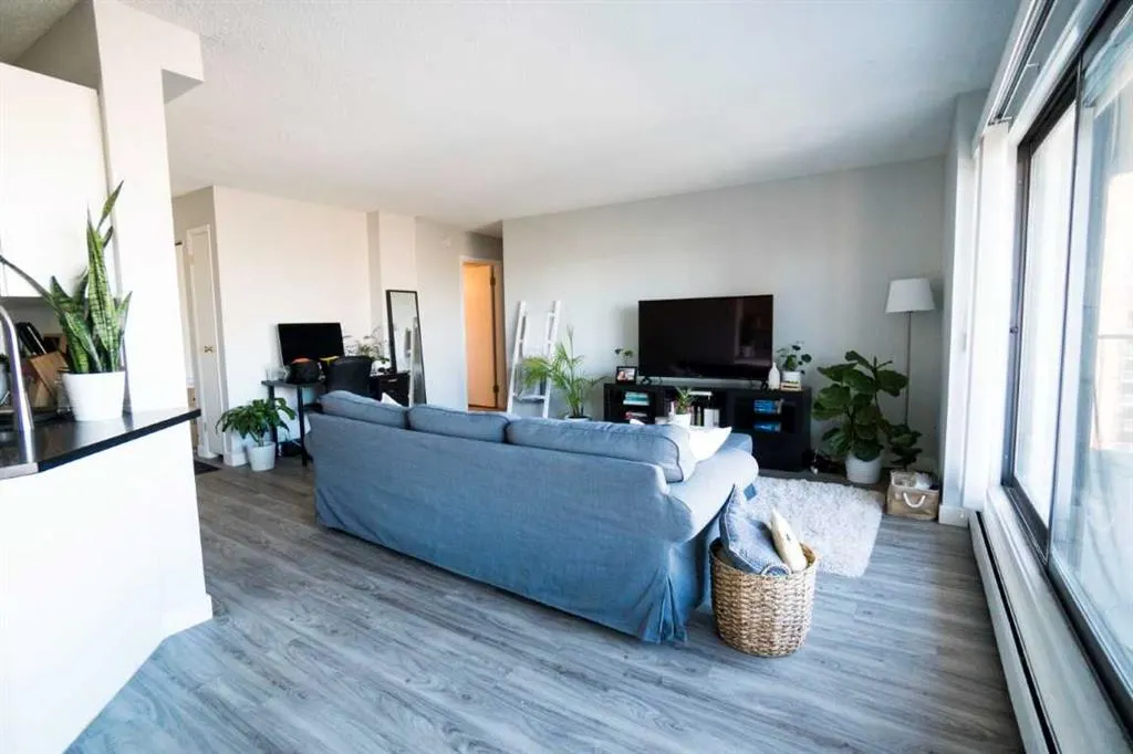 1330 15 Avenue SW, #903