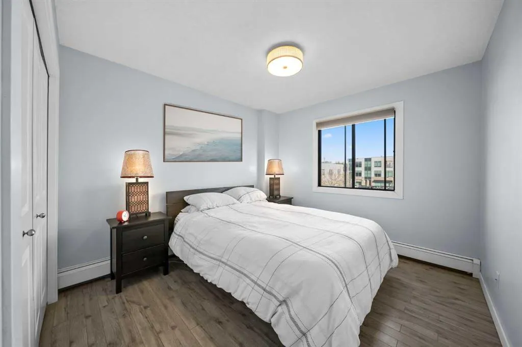 1222 Kensington Close NW, #304
