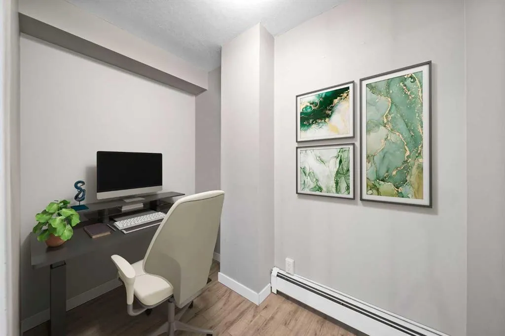 1222 Kensington Close NW, #304