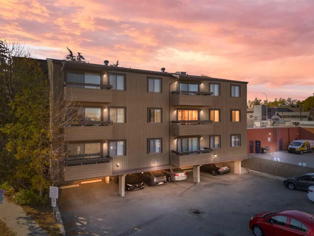 1222 Kensington Close NW, #304