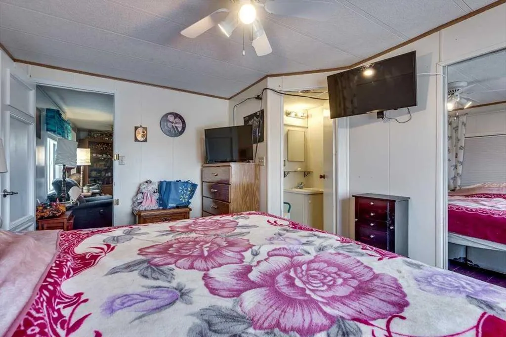 4539 Eastview Crescent