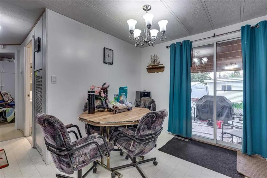 4539 Eastview Crescent