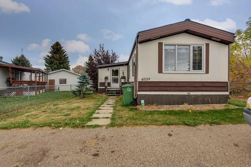 4539 Eastview Crescent