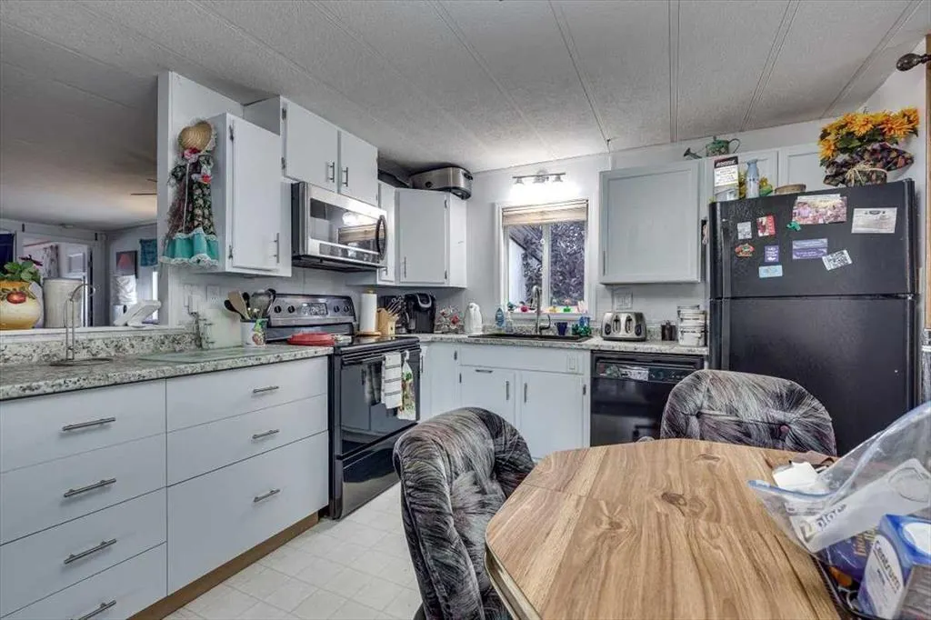 4539 Eastview Crescent