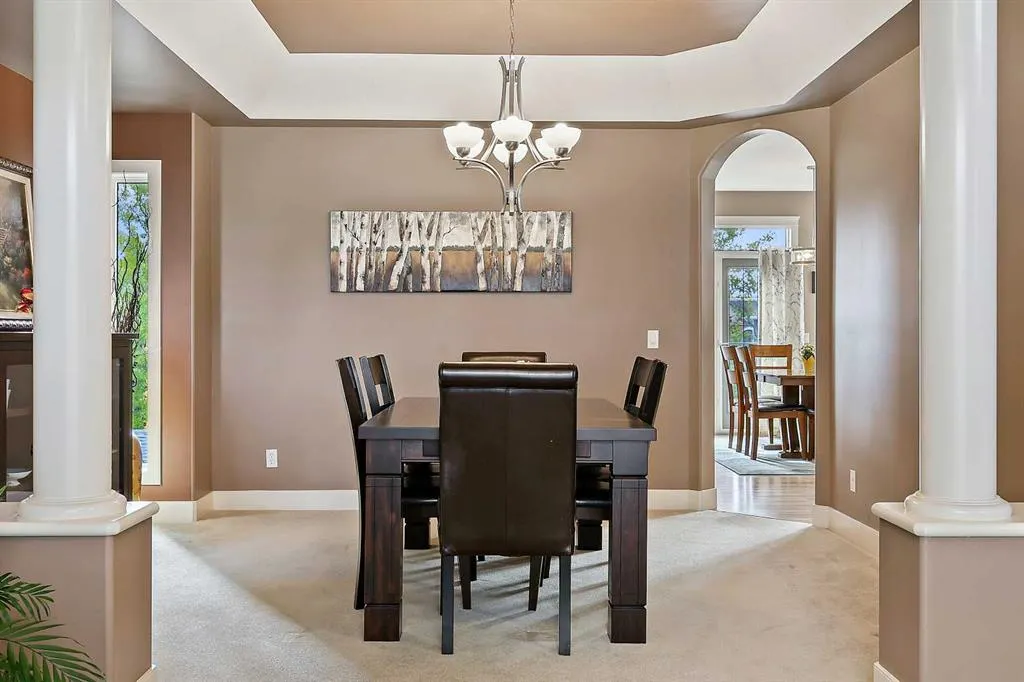 209 Discovery Ridge Way SW