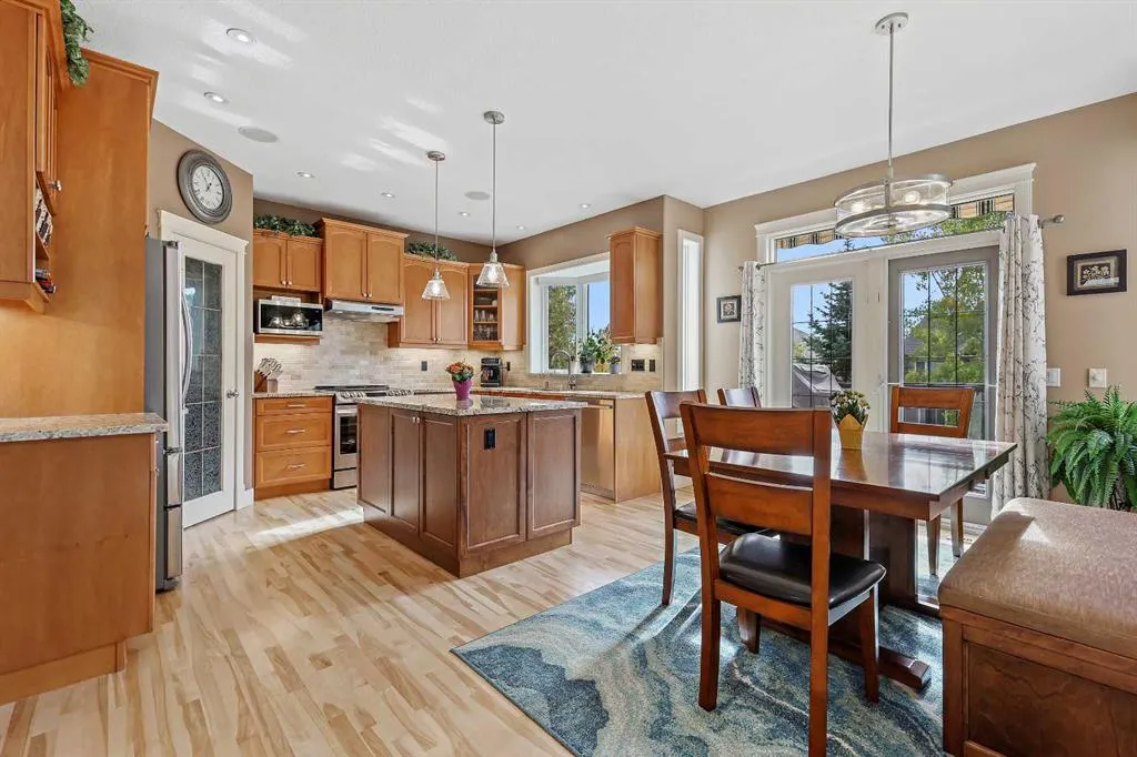 209 Discovery Ridge Way SW