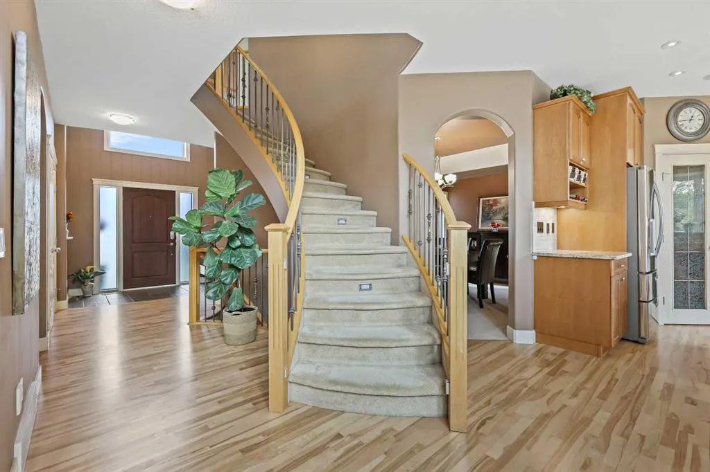 209 Discovery Ridge Way SW