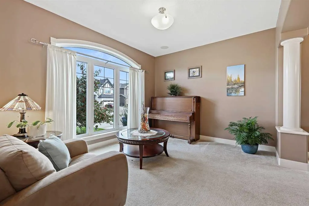 209 Discovery Ridge Way SW