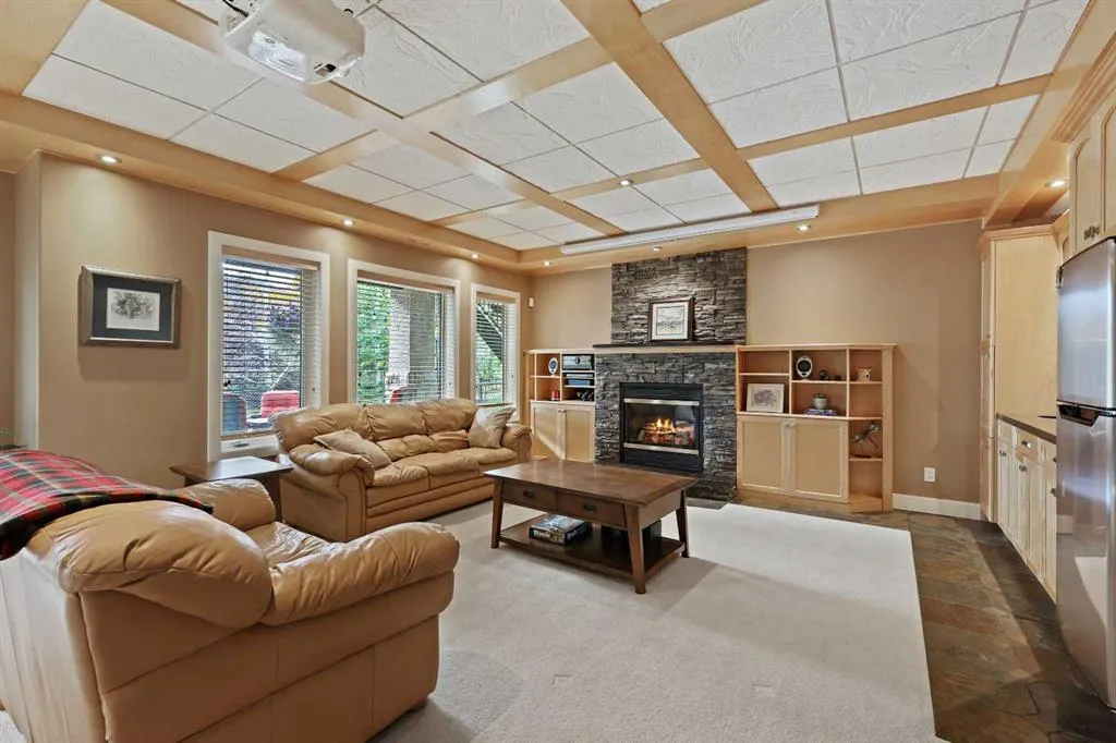 209 Discovery Ridge Way SW