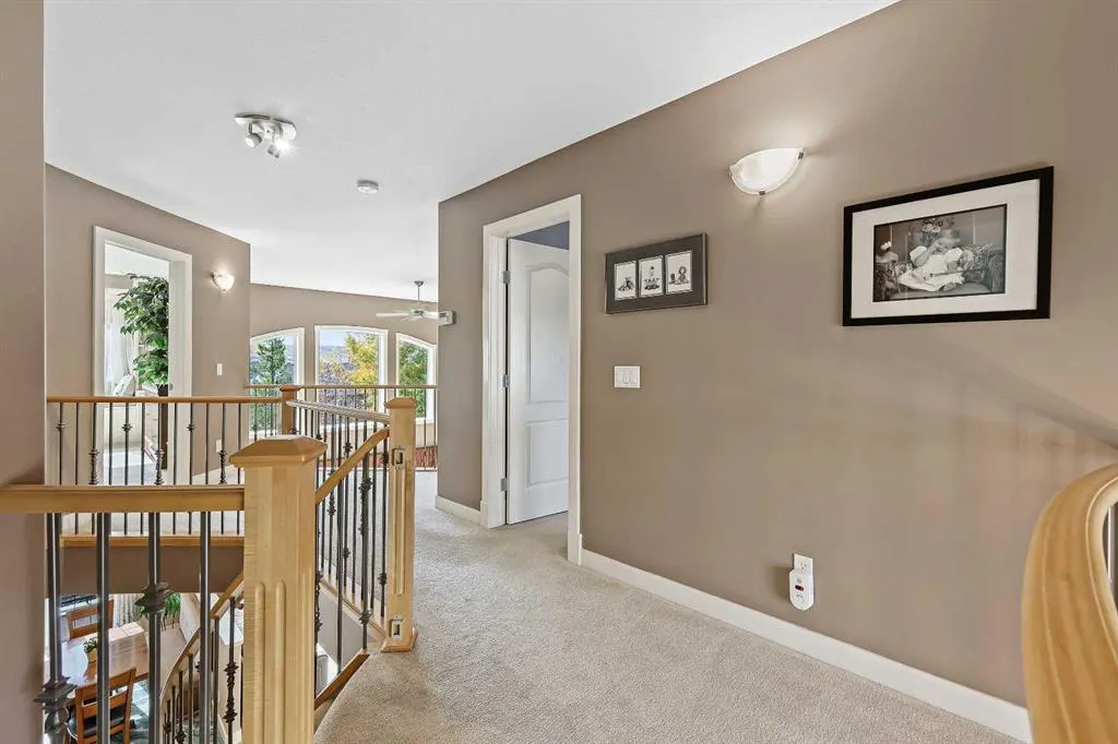 209 Discovery Ridge Way SW