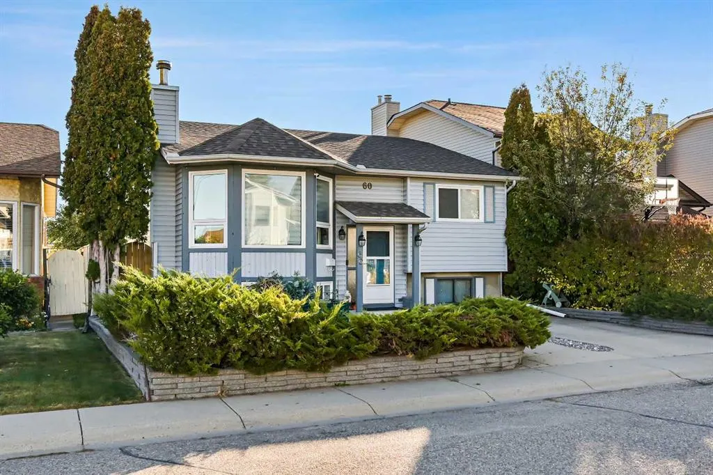 60 Ventura Road NE