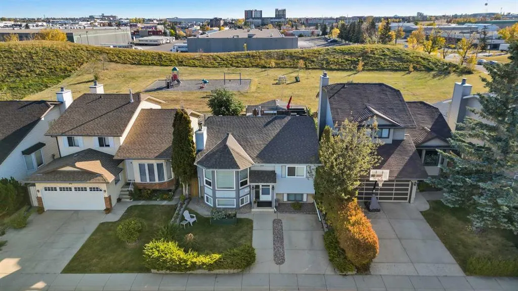 60 Ventura Road NE