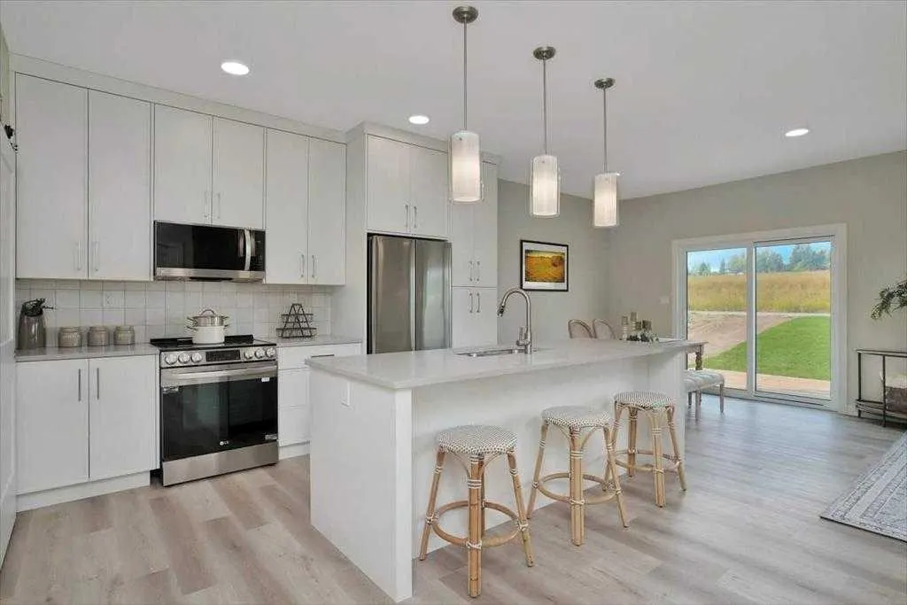 122 Norseman Close