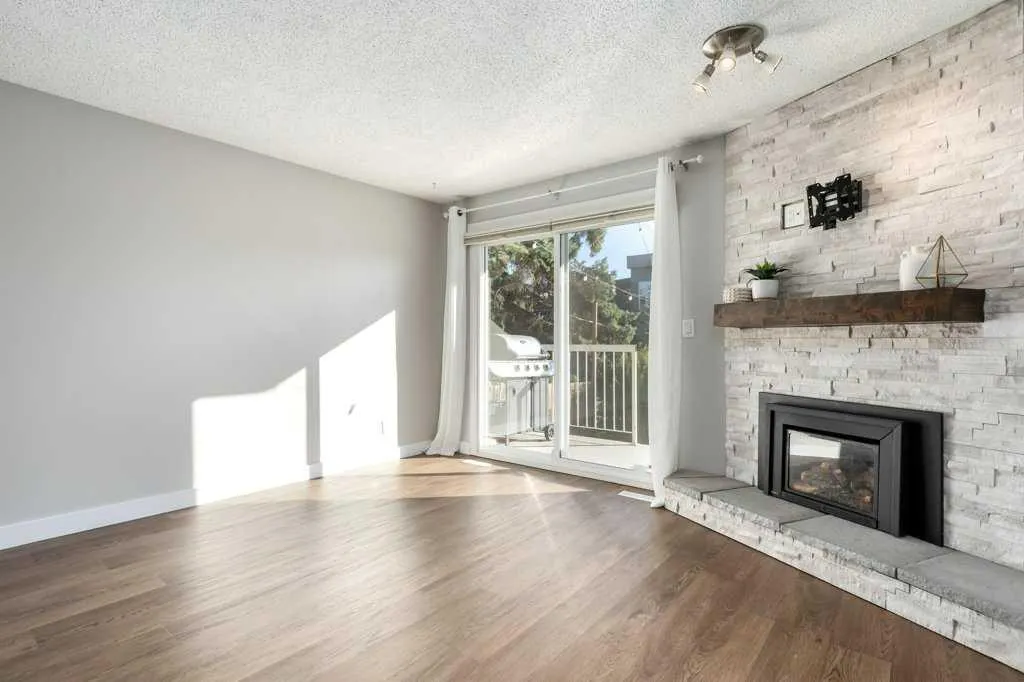 1939 25A Street SW, #4