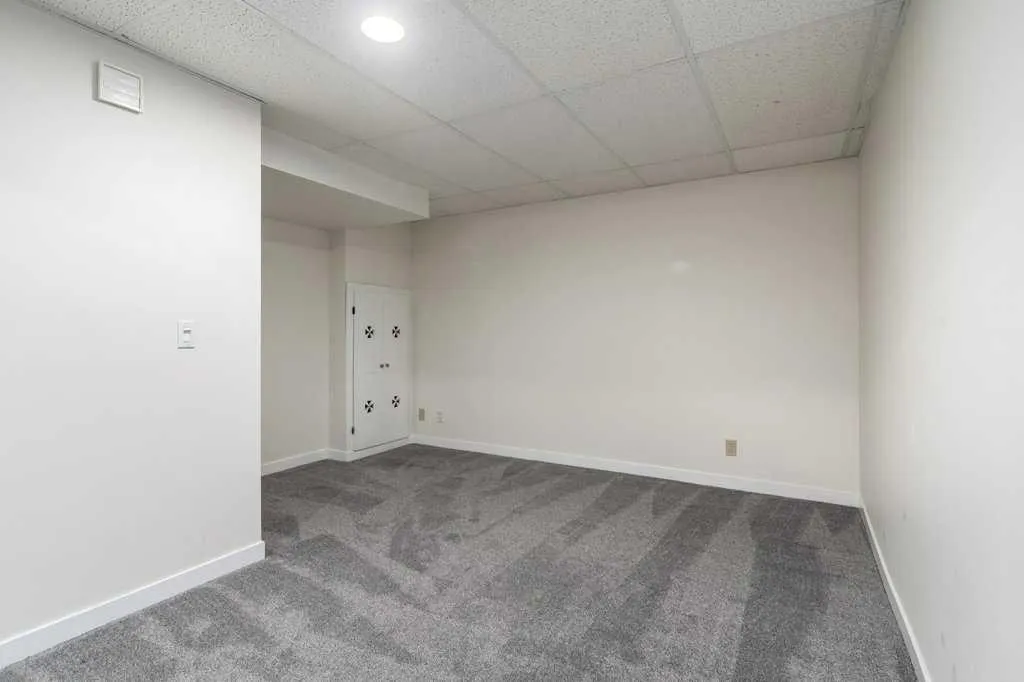 1939 25A Street SW, #4