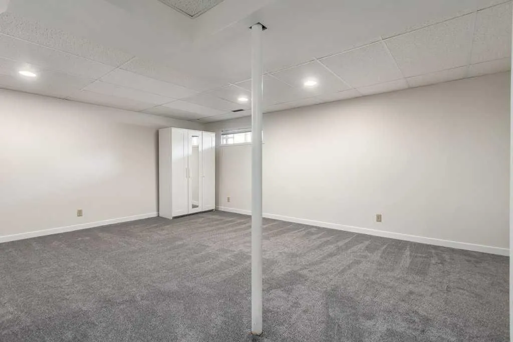 1939 25A Street SW, #4