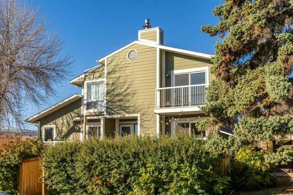 1939 25A Street SW, #4