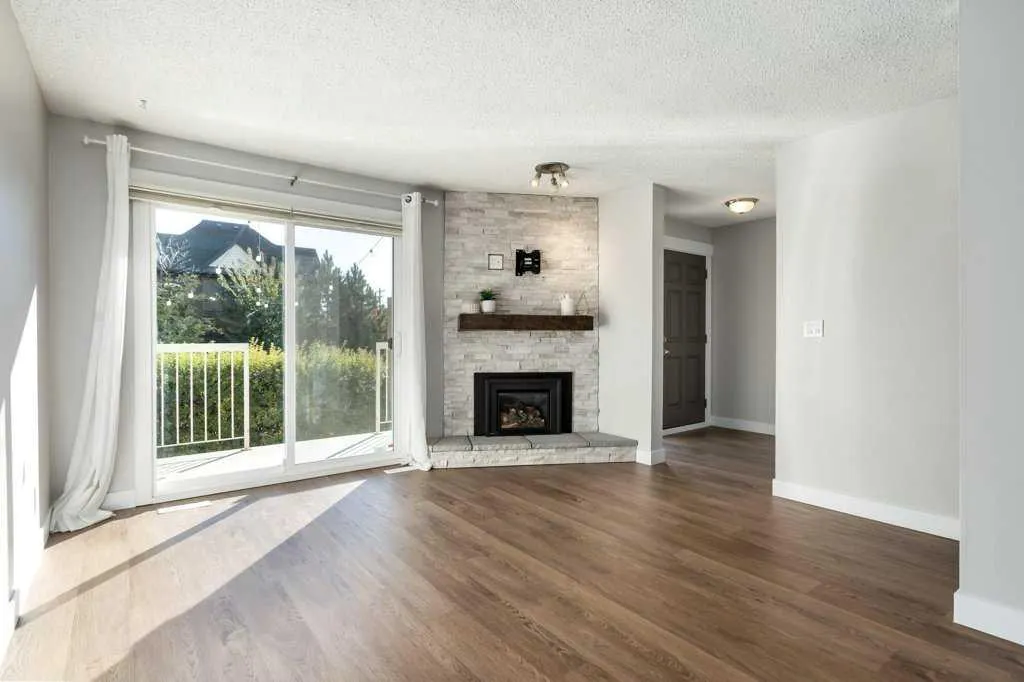 1939 25A Street SW, #4
