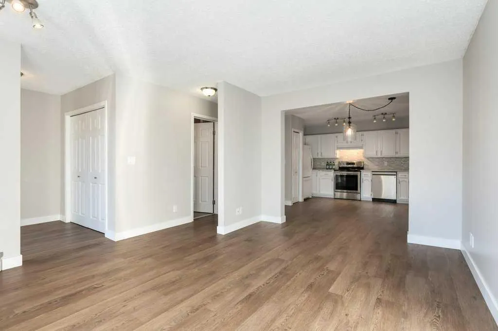 1939 25A Street SW, #4