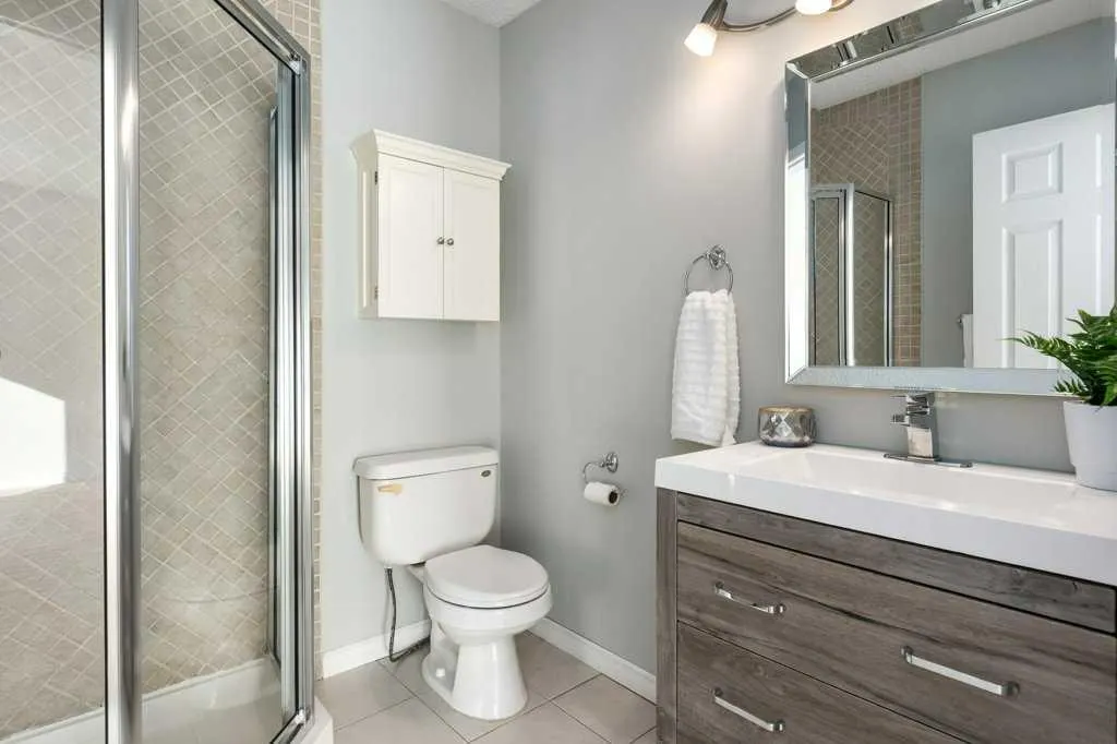 1939 25A Street SW, #4