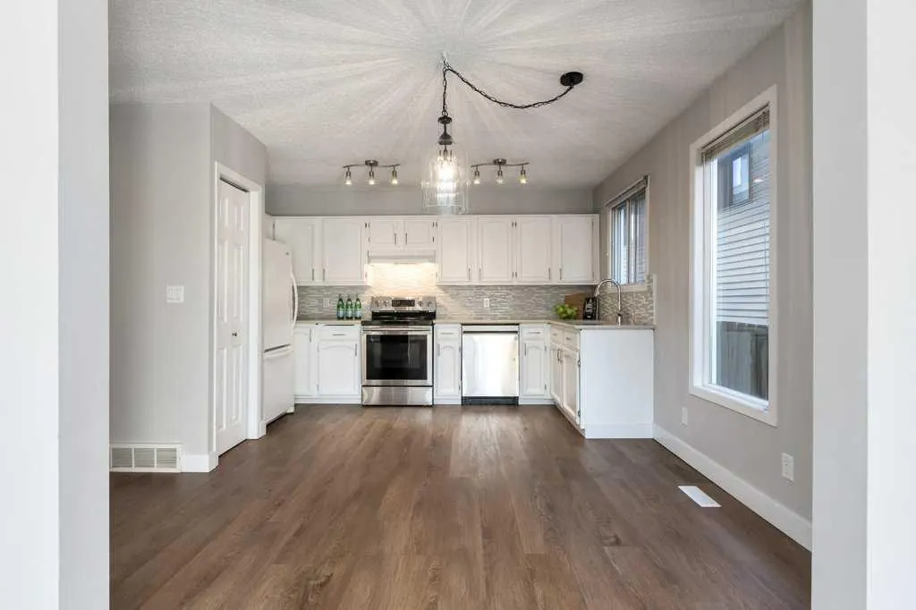 1939 25A Street SW, #4