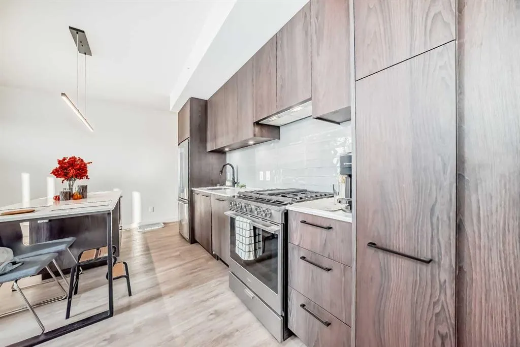 1107 Gladstone Road NW, #311