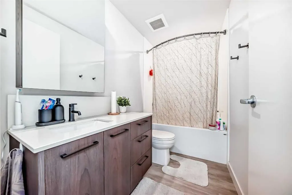 1107 Gladstone Road NW, #311