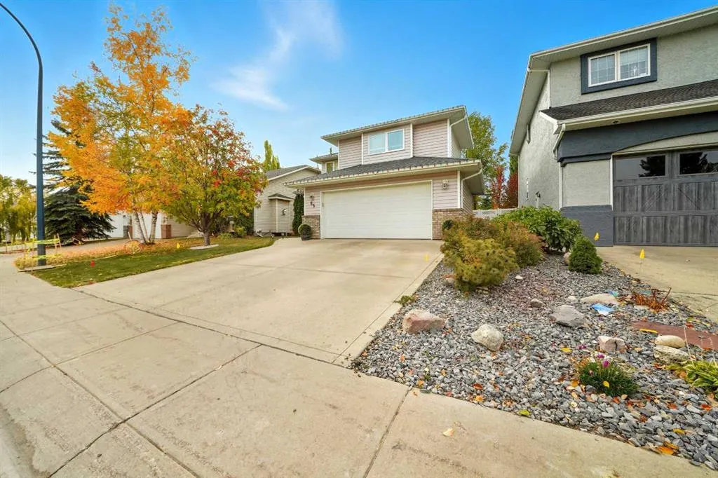 65 Asmundsen Avenue