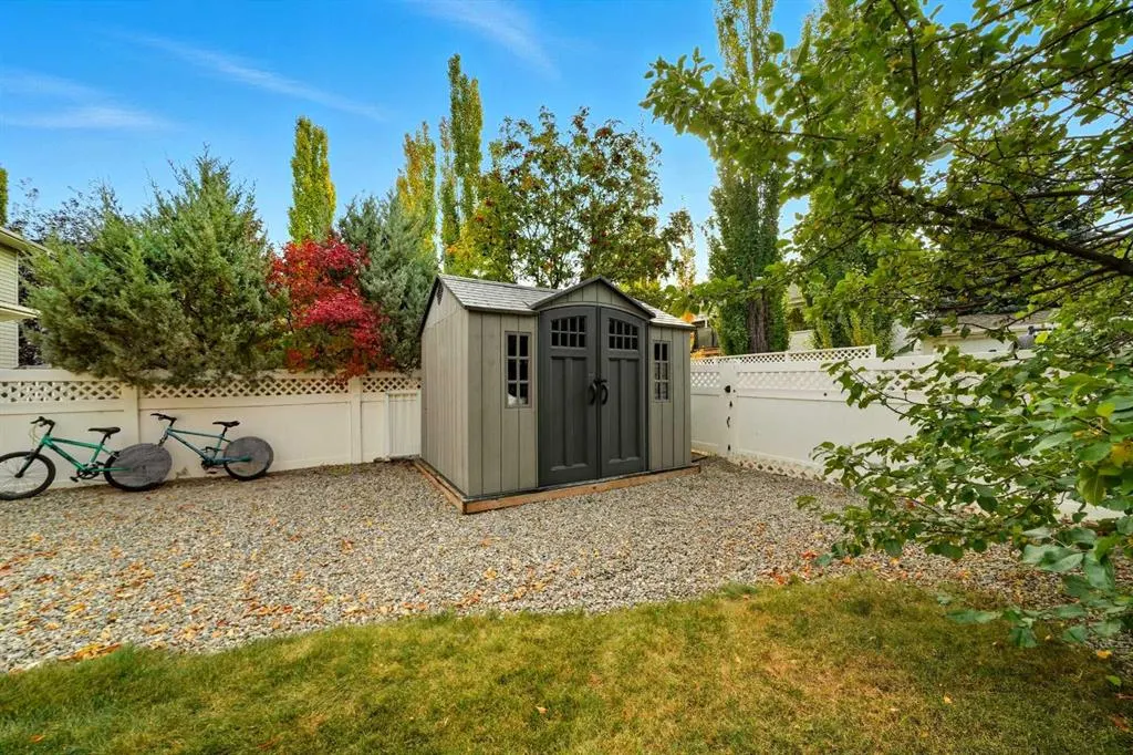 65 Asmundsen Avenue