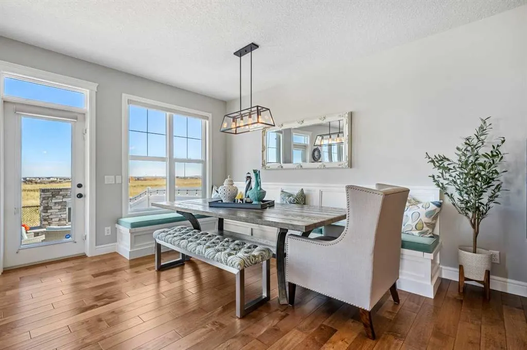 35 Mahogany Crescent SE