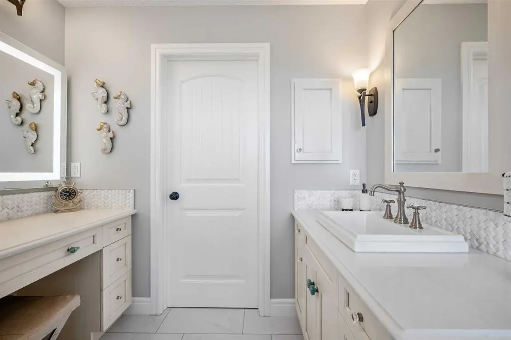 35 Mahogany Crescent SE