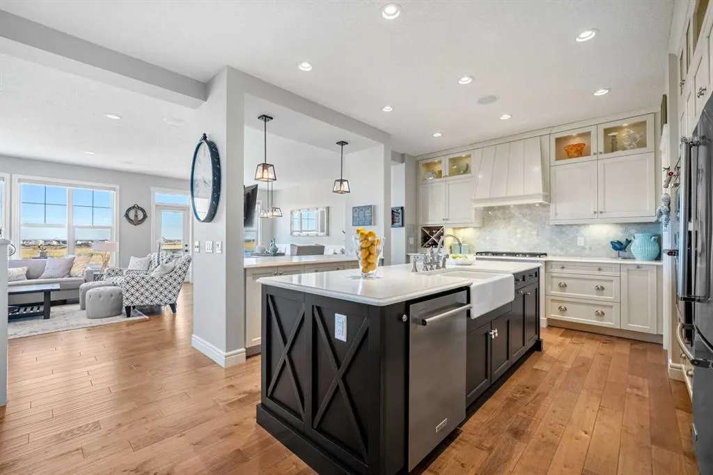 35 Mahogany Crescent SE