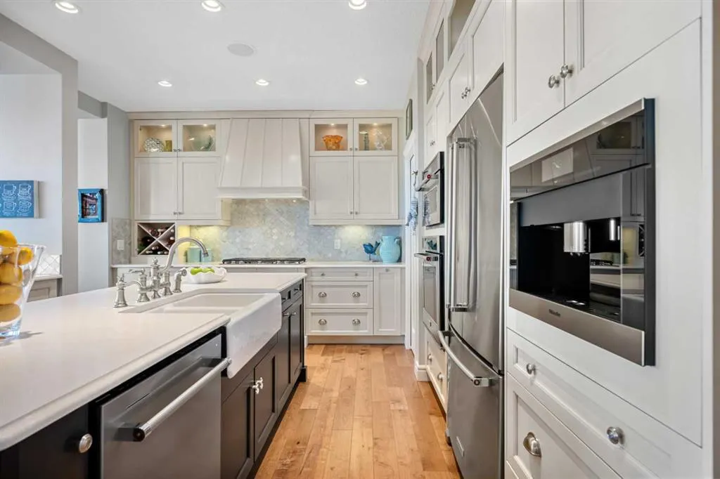 35 Mahogany Crescent SE