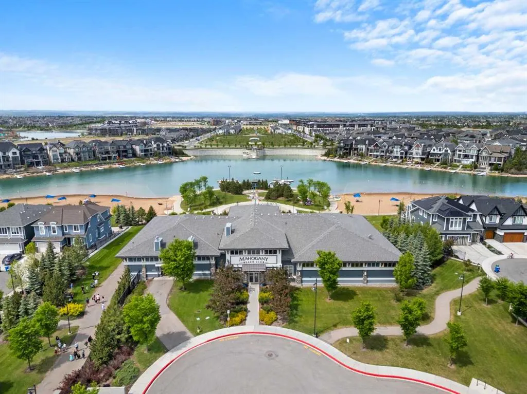 35 Mahogany Crescent SE