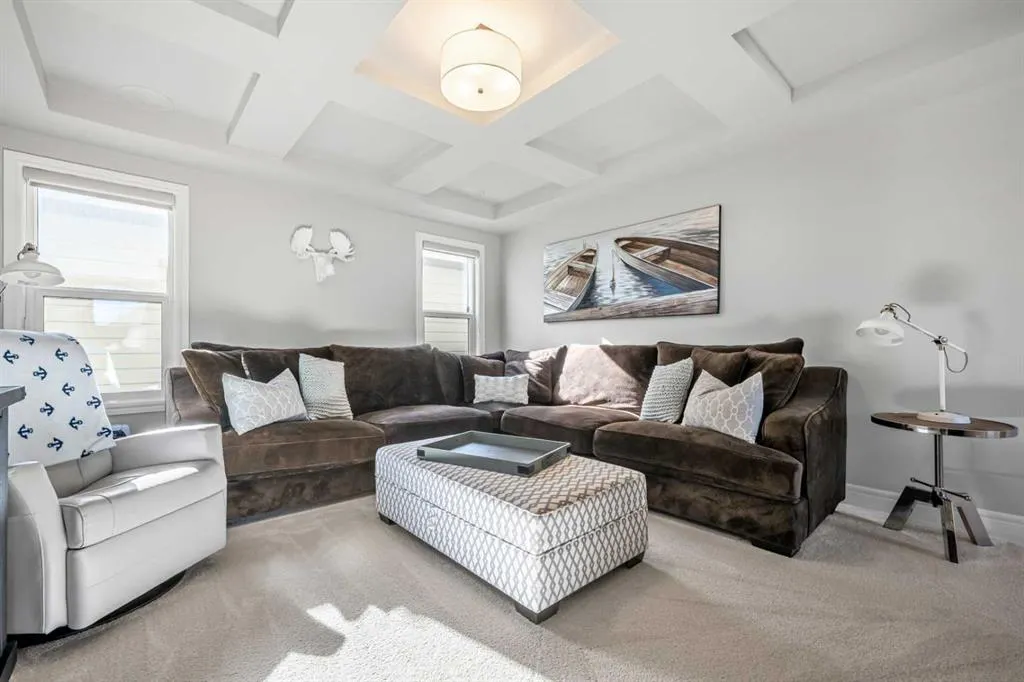 35 Mahogany Crescent SE