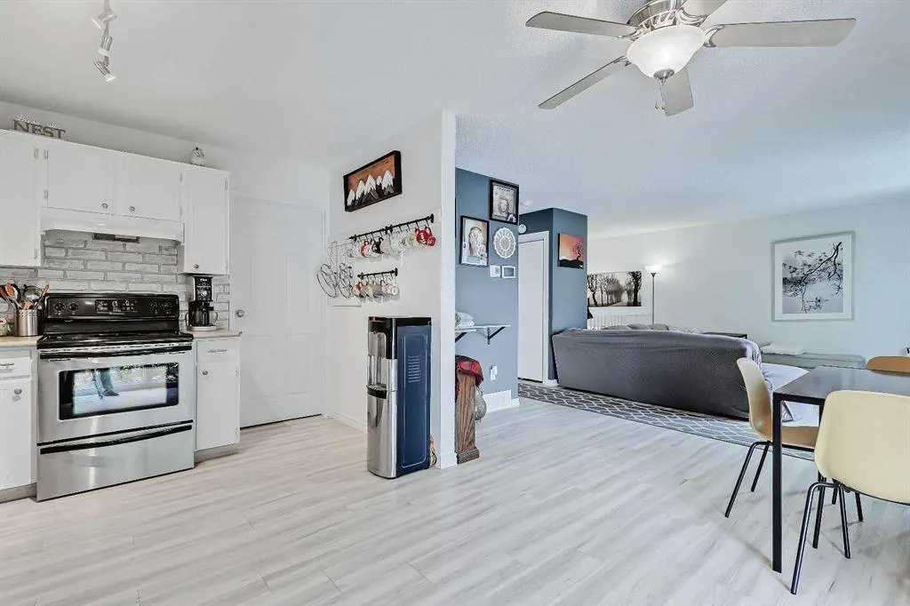102 Sabrina Road SW