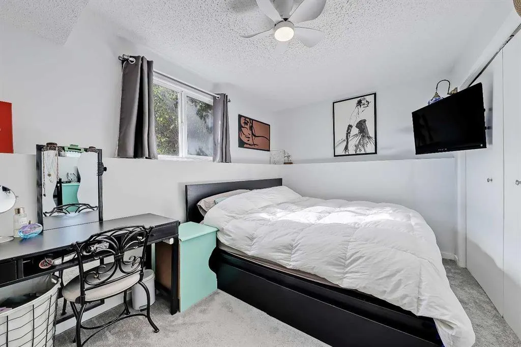 102 Sabrina Road SW