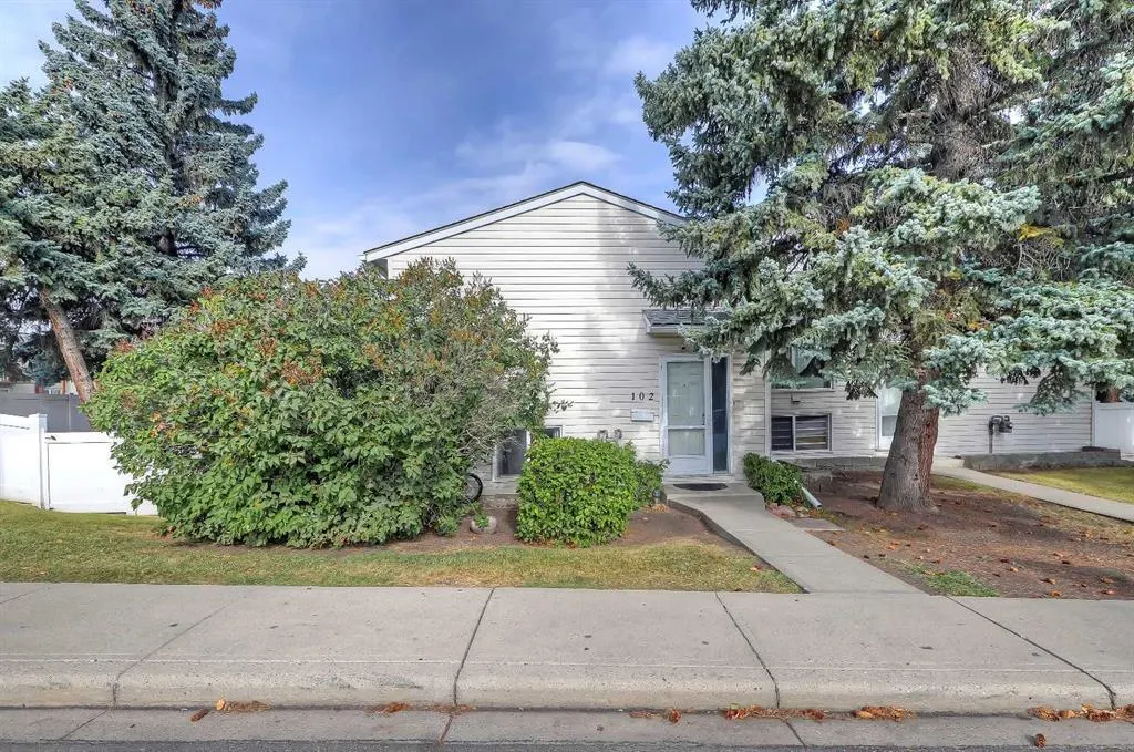 102 Sabrina Road SW